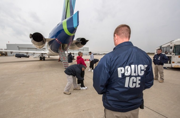 mas de 150 mil deportados