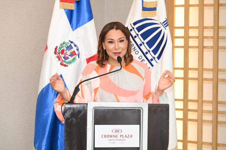mayra con santa lucia