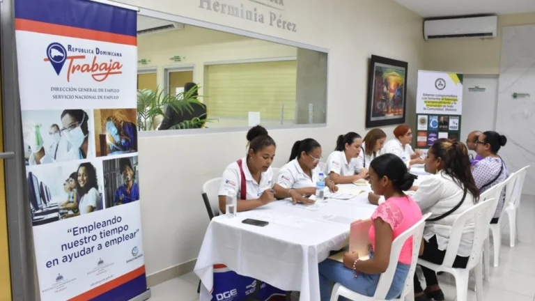 ministerio-trabajo-invita-a-feria-de-empleo-santo-domingo-este-y-santiago