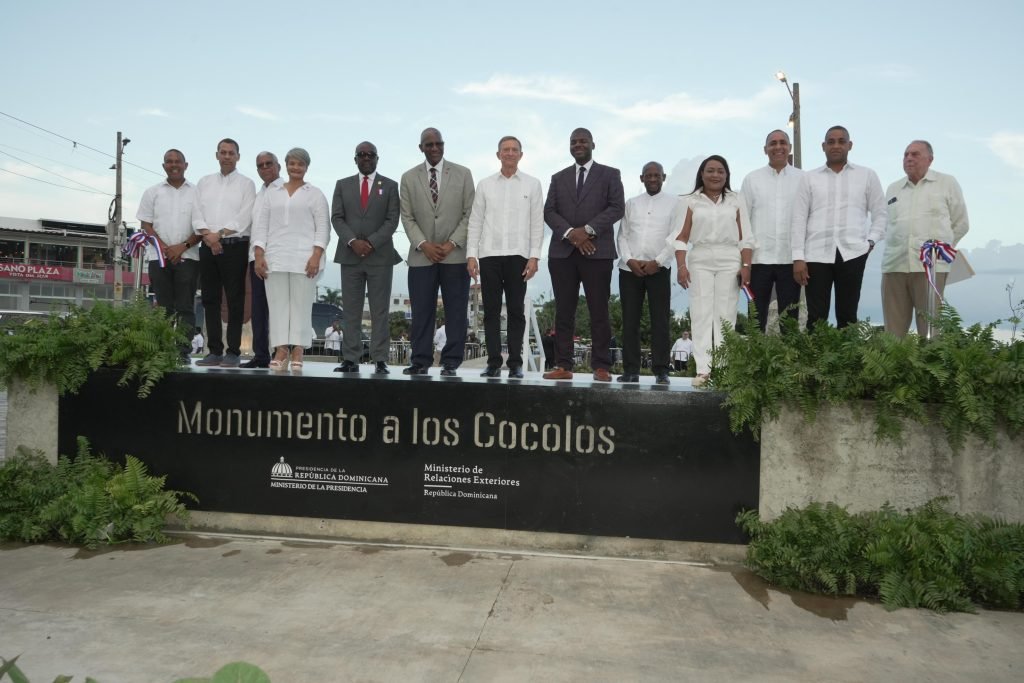 mirex-inaugura-monumento-a-los-cocolos-en-san-pedro-de-macoris-un-tributo-a-la-diversidad-cultural