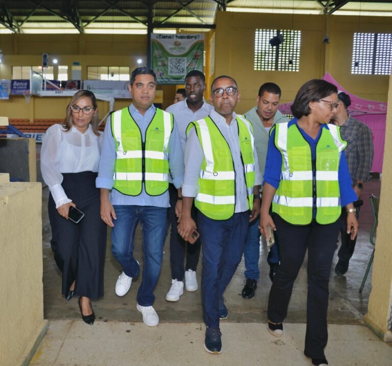 obras deportivas monte plata
