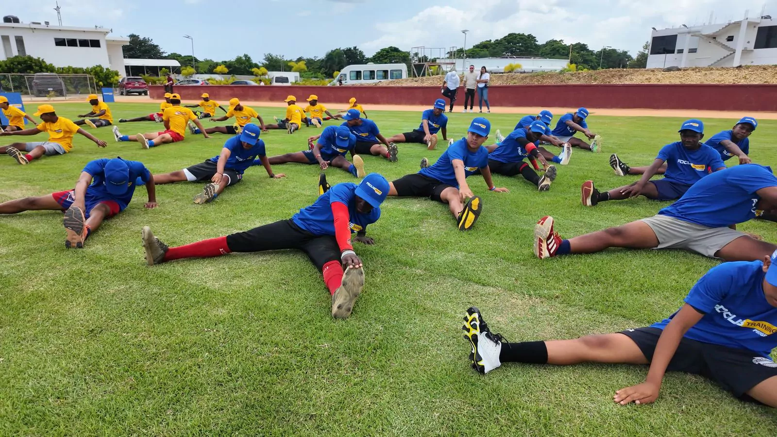 participan-decenas-de-ninos-y-jovenes-en-inicio-del-focus-training-program-de-la-mano-de-amaury-nina-el-niche-y-jd-ozuna