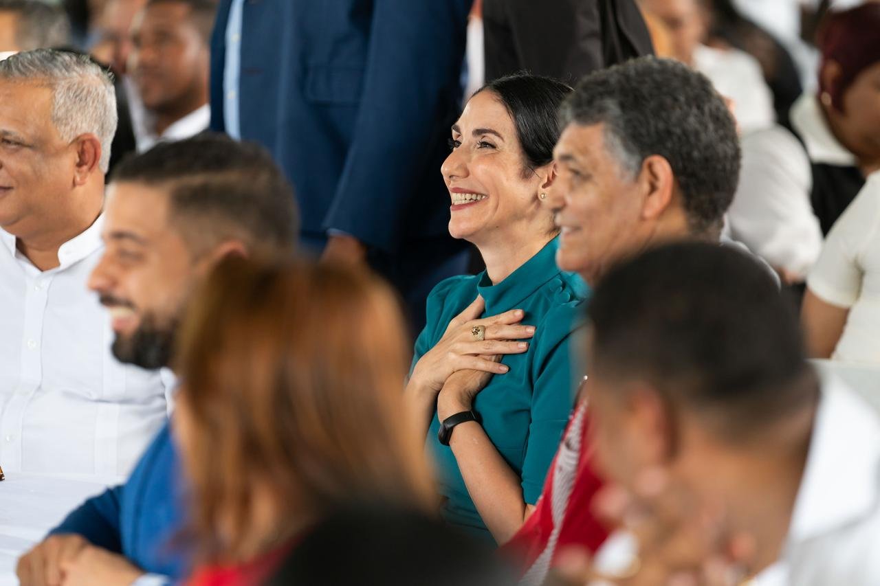 primera-dama-desea-salud-y-paz-espiritual-en-solidaridad-y-alegria-a-los-dominicanos-en-navidad