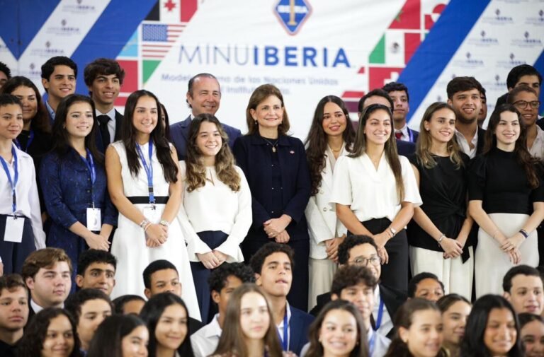 raquel-pena-destaca-compromiso-del-gobierno-de-invertir-en-el-desarrollo-de-la-juventud
