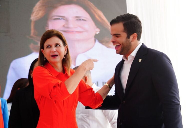 raquel peña elogia diputado