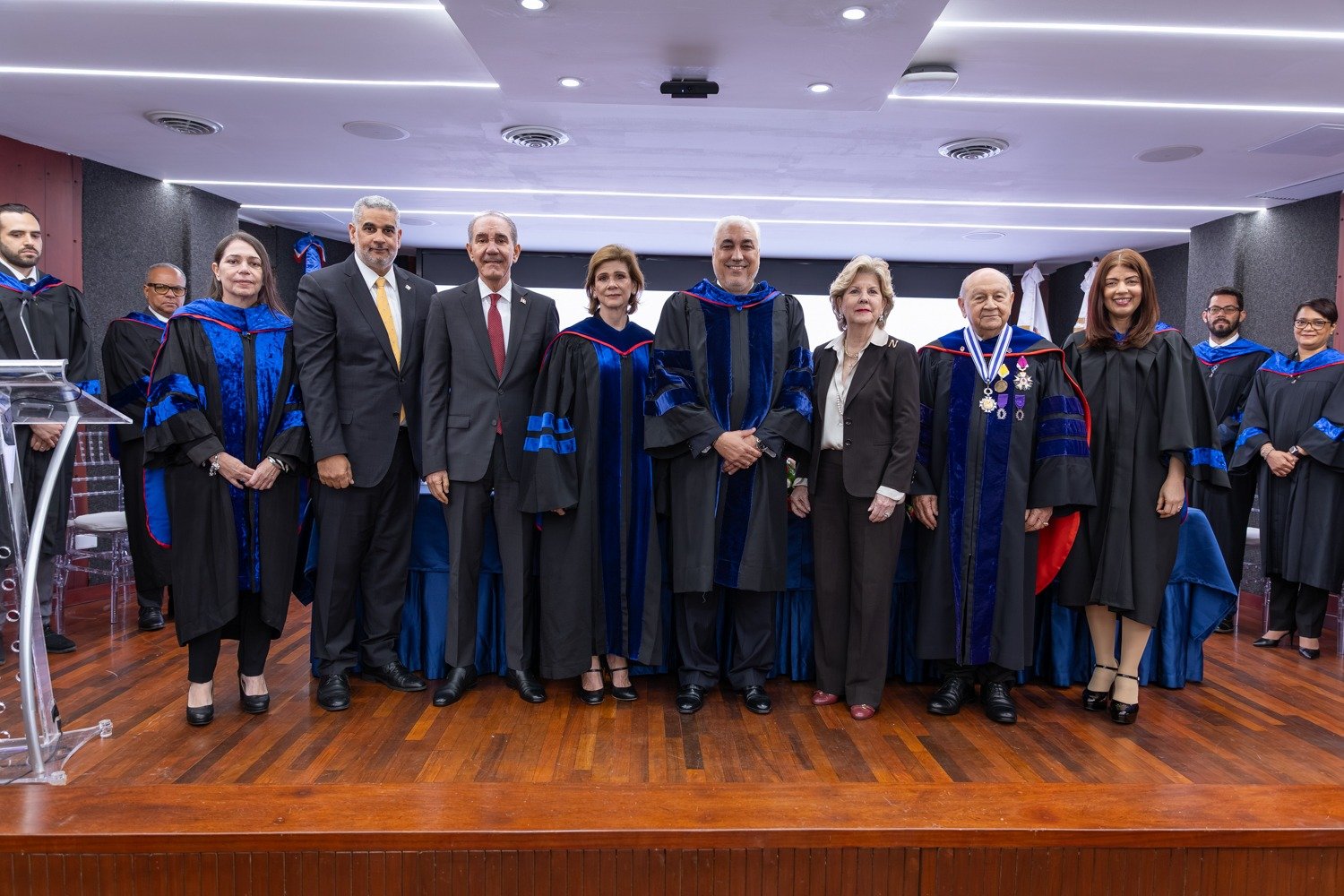 unapec-juramenta-nuevo-rector