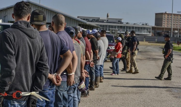 En gobierno de Trump arrestan a más de 300 mil personas