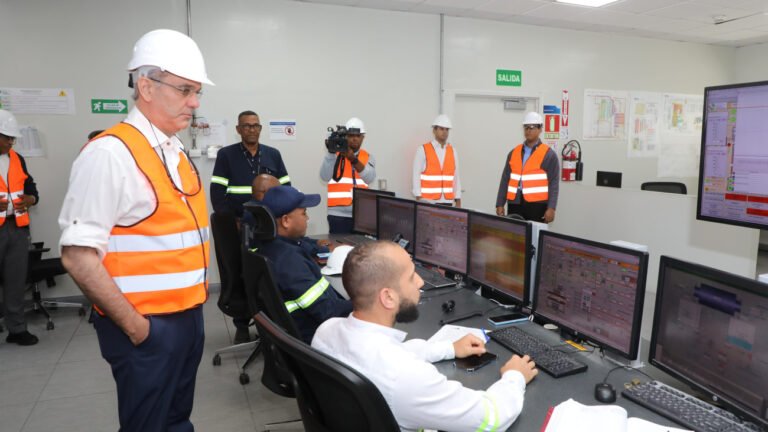 abinader en punta catalina