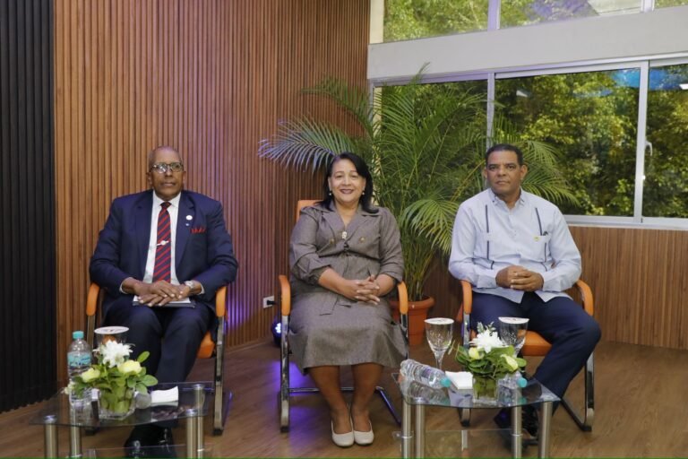 contraloria y la uteco