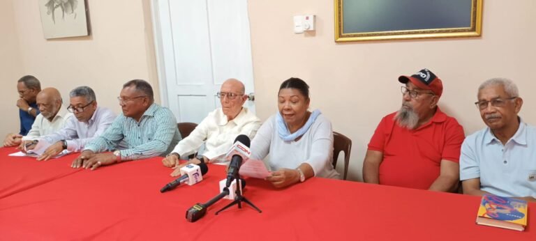 izquierda en cacerolazo