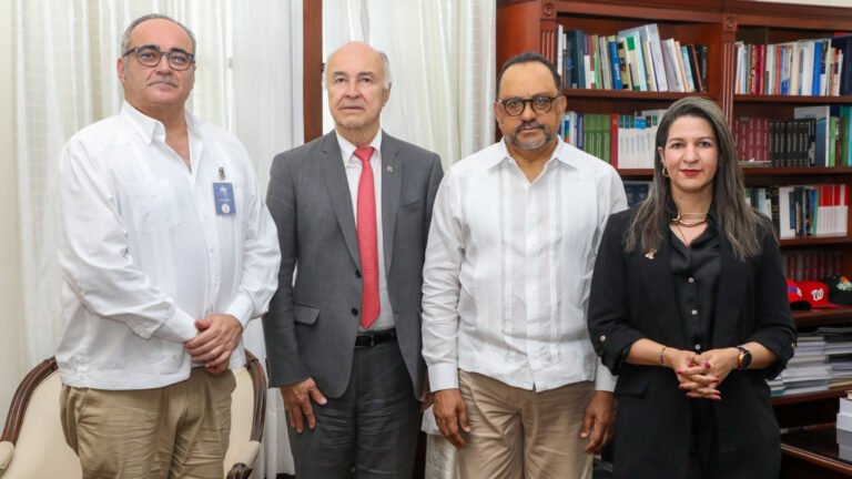 juridico y enrique gil