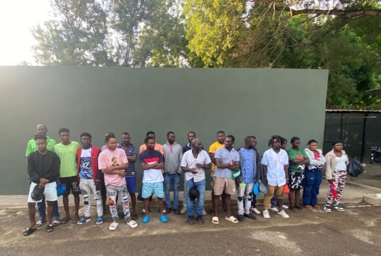 migrantes santiago rodriguez