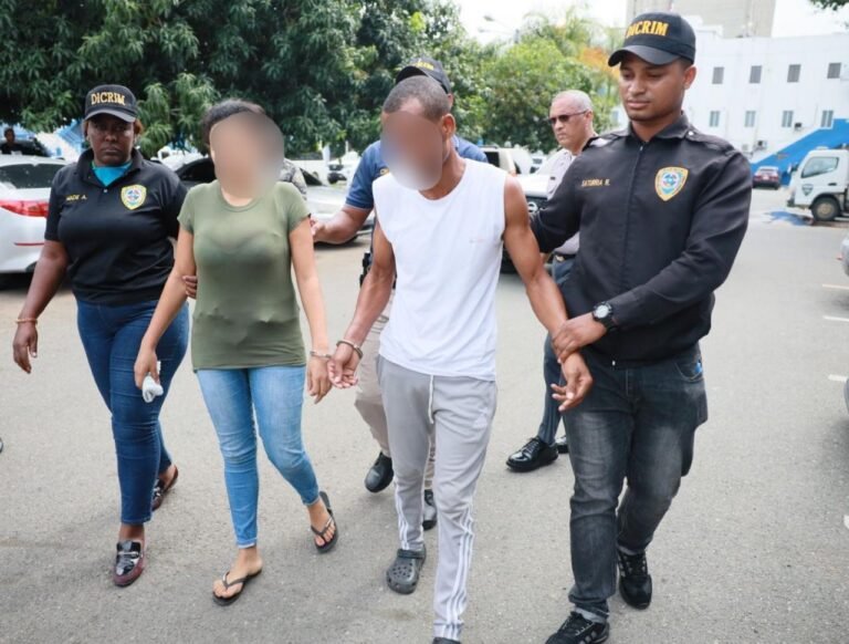 pn apresa pareja por maltrato infantil