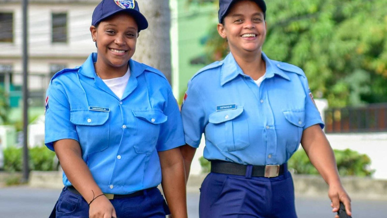 policias jovenes