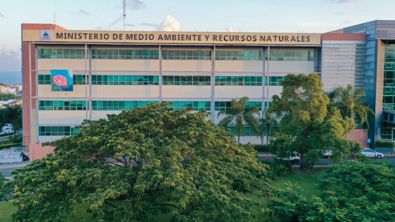 Medio Ambiente fachada