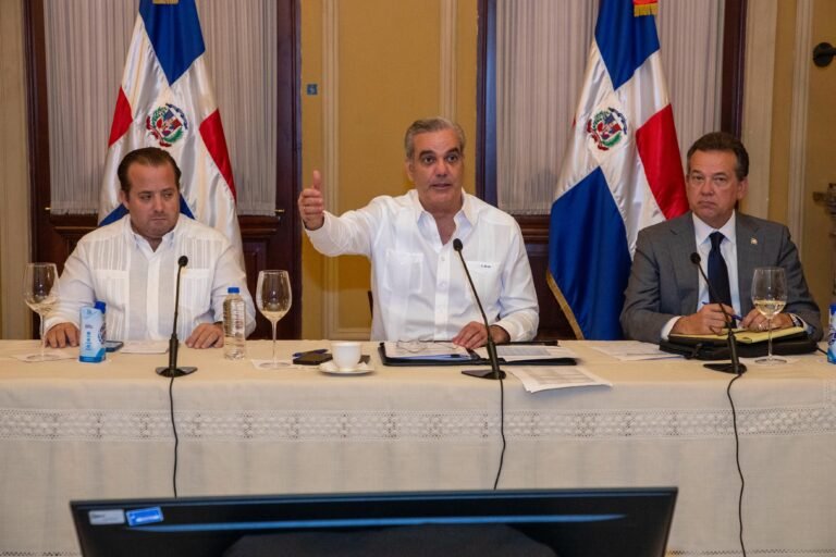 abinader destaca confianza