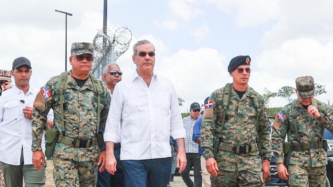 abinader supervisa planta