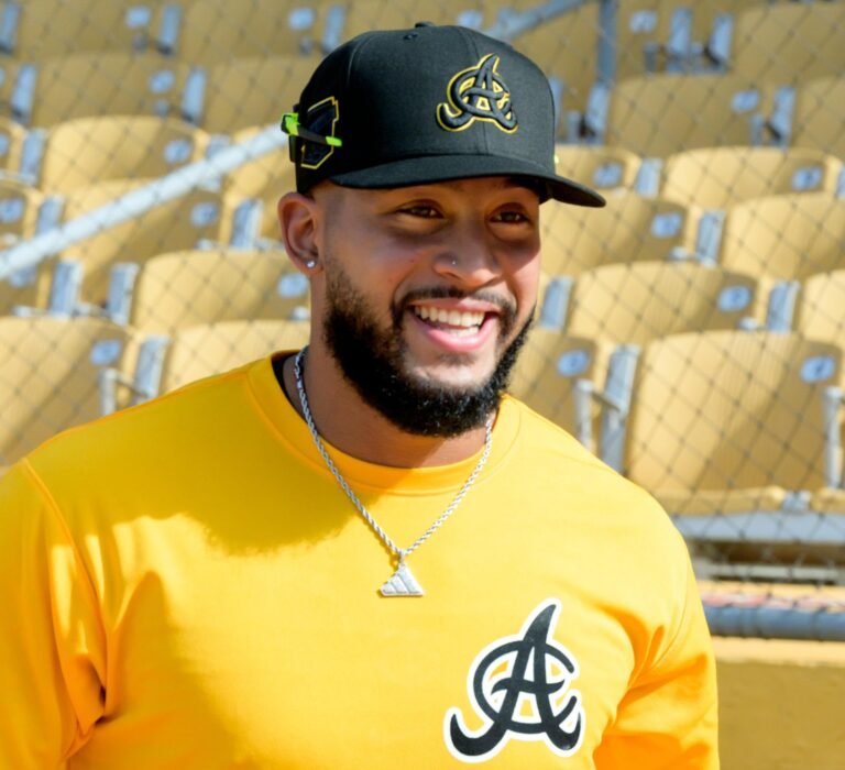 aguilas recibe diez jugadores