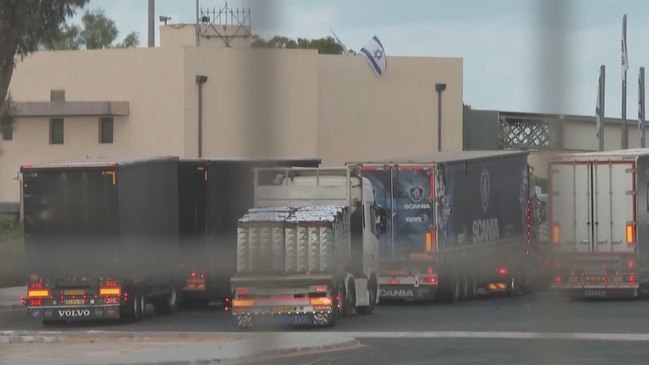 camiones con ayuda humanitaria