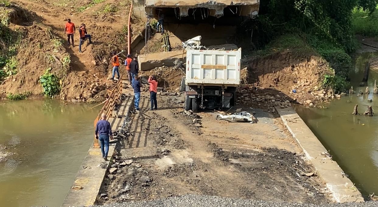 colapso puente monte plata