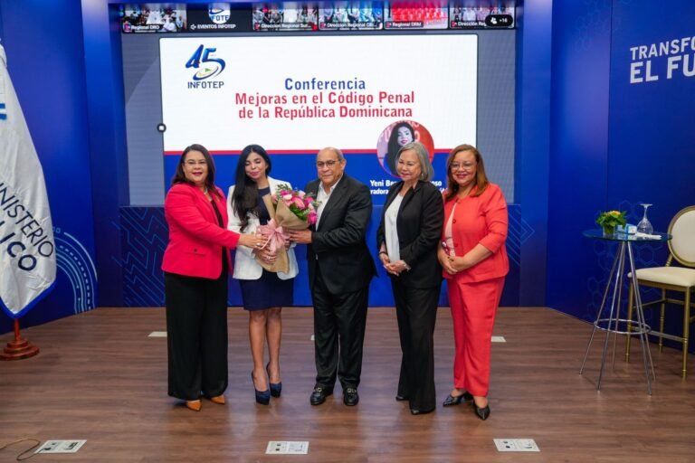 conferencia de yeni berenice