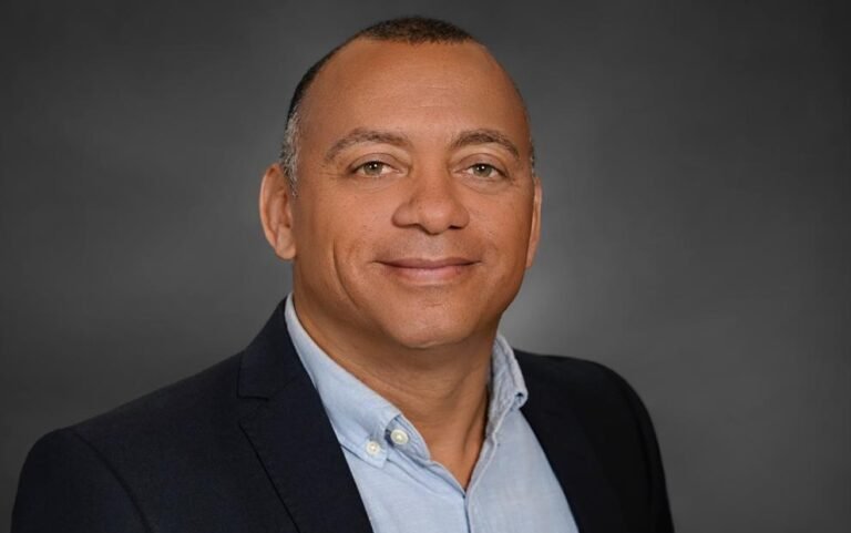 iskander santana
