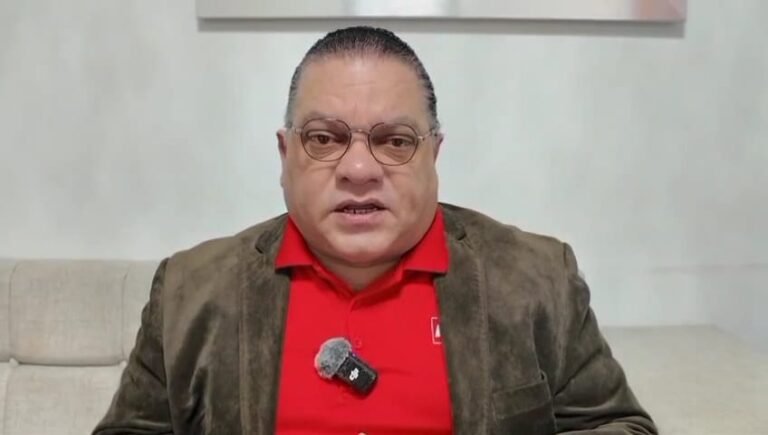 mario diaz de rojo