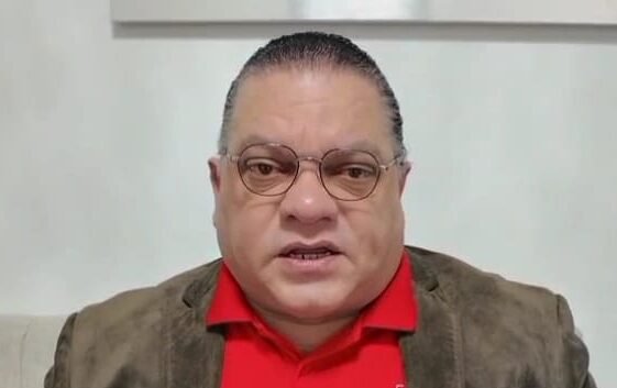 mario diaz de rojo