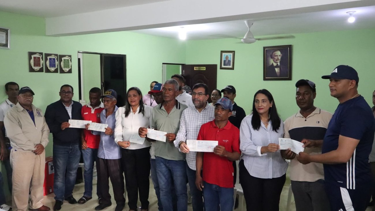 pagan a agricultores