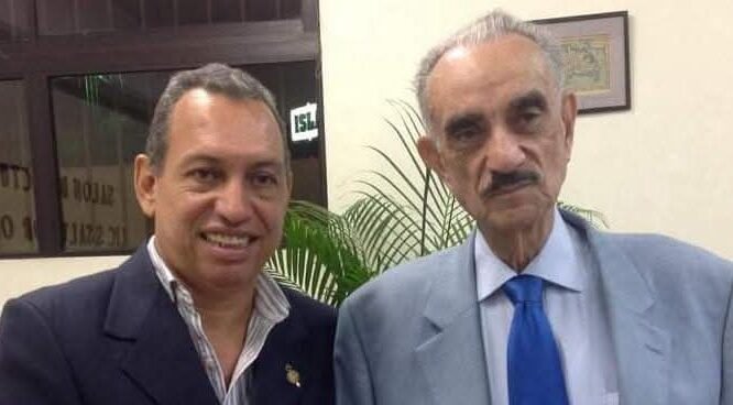 Franklin y abinader padre