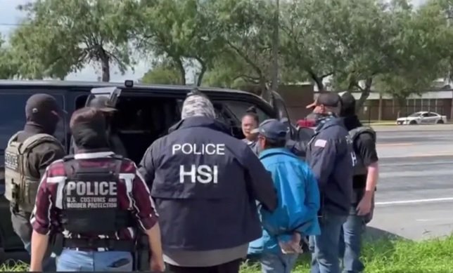 Latinos los más apresados por ICE en NY
