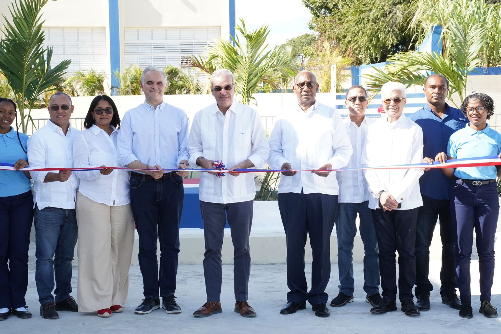 inauguran centro escolar elias piña
