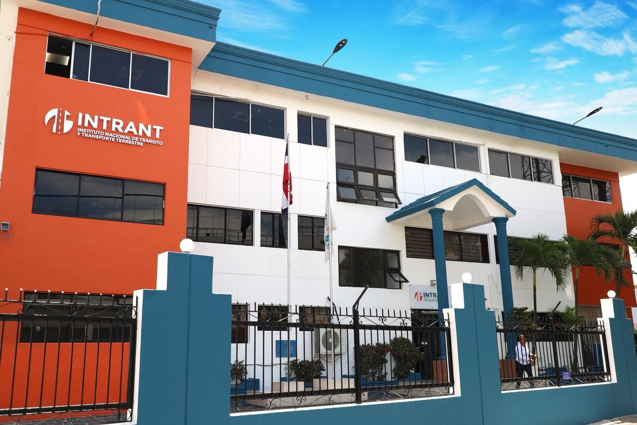 intrant nueva fachada