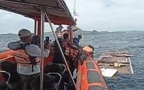 naufragio en indonecia