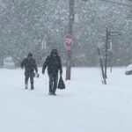 NYC arropada de hielo y nieve; continúa frío ártico; se reportan 5 muertos