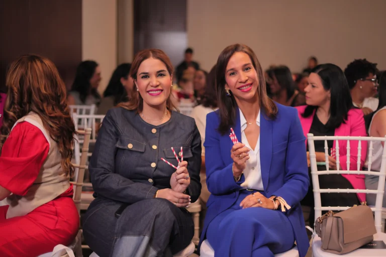 3-Michelle Ortíz y Sheila Florentino