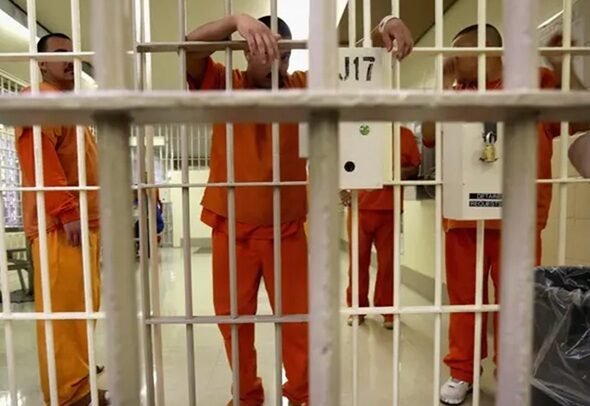 Avala política Trump mantener indocumentados sin acceso a fianza