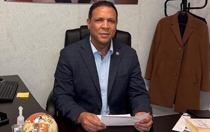 Oficina asambleísta Álvarez favorece cientos personas en El Bronx con preparación Impuestos gratis.