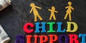 Prohibirán viajar internacionalmente a padres deban manutención infantil