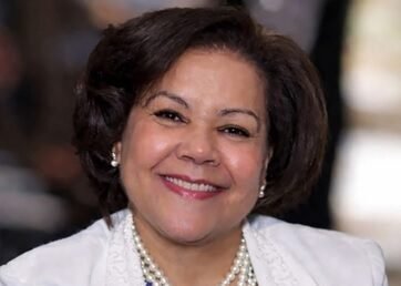 Reconocen Decana Relaciones Comunitarias de la Universidad Hostos en El Bronx