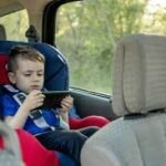 roban coche con niño