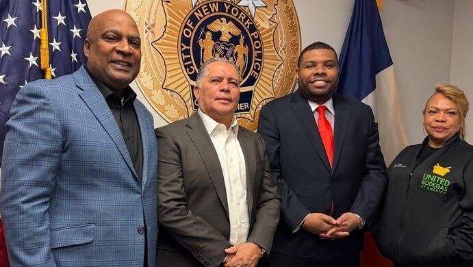 Encuentro entre Bodegueros dominicanos y el Comisionado de Asuntos Comunitarios NYPD
