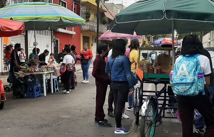 Entra en vigor la Ley Local 122 que despenaliza a los vendedores ambulantes en NYC