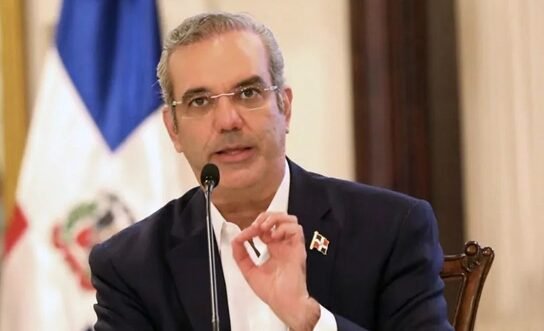 Presidente Abinader desvincula 17 vicecónsules en diferentes consulados RD en el mundo; entre ellos dos de NY