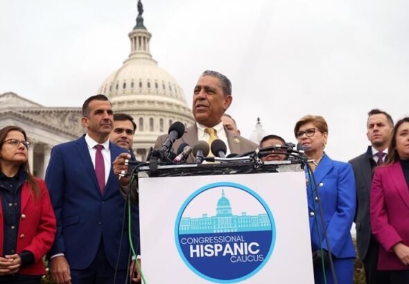 Trump sustituye poderosa secretaria DHS; congresista Espaillat había presionado por su destitución-1