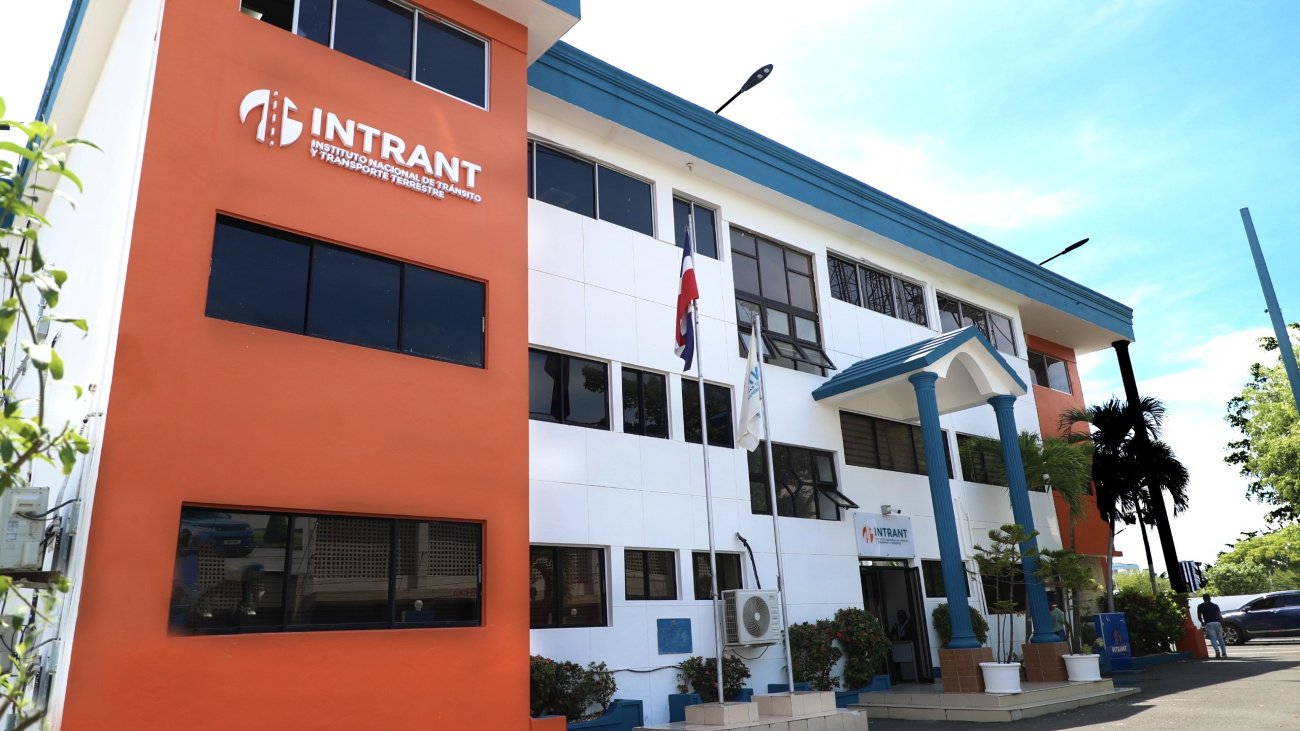 intrant nueva fachada colo zapote