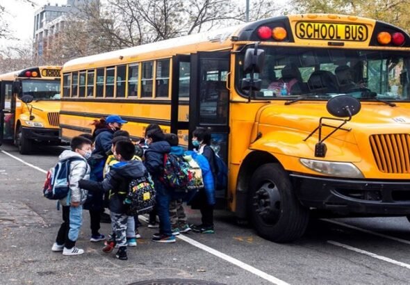 Autoridades NYC dan a conocer el calendario escolar 2026-27