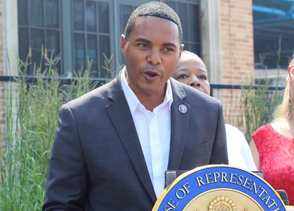 Líderes partido demócrata en el Bronx apoyan reelección congresista Torres