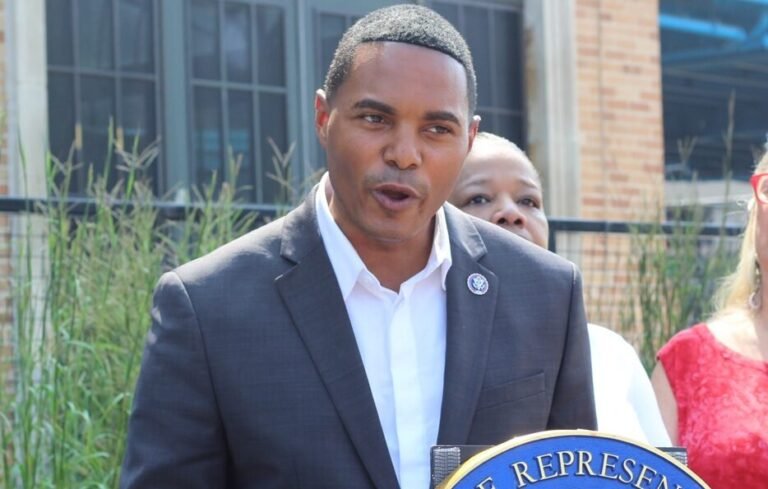 Líderes partido demócrata en el Bronx apoyan reelección congresista Torres