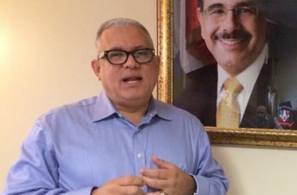 Llama a convocar Consejo de Gobierno en RD ante advertencia del expresidente Medina